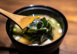 Exploring Kombu: Culinary Uses and Health Advantages of This Savory Seaweed