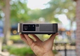 Top Projector And Screen On Rent – Perfect for Any Event