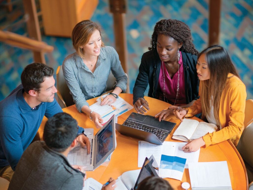 how to choose the right business education program for your career goals k6 How to Choose the Right Business Education Program for Your Career Goals