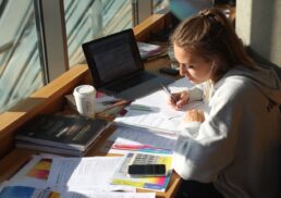 Top College Financing Options in 2025: Scholarships, Loans & Grants