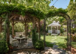 Top Garden Structures to Elevate Your Outdoor Space in 2025